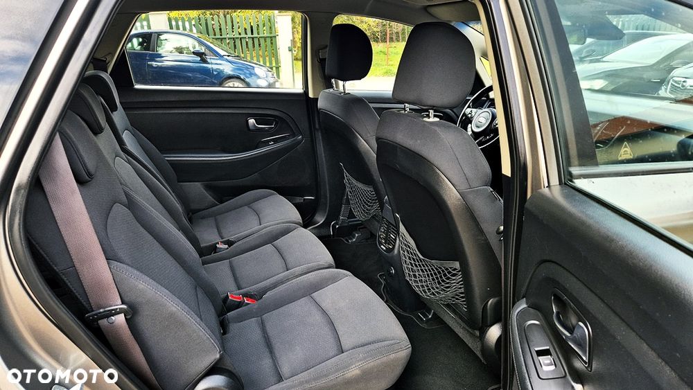 Kia Carens 2.0 GDI XL 7os - 35