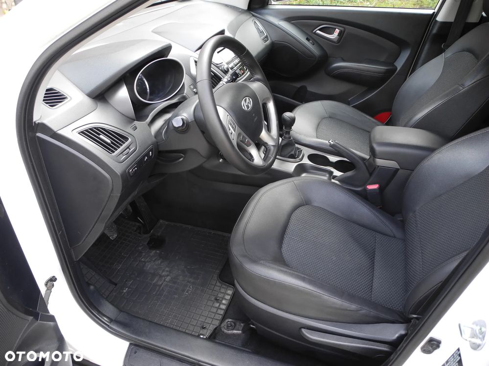 Hyundai ix35 - 11