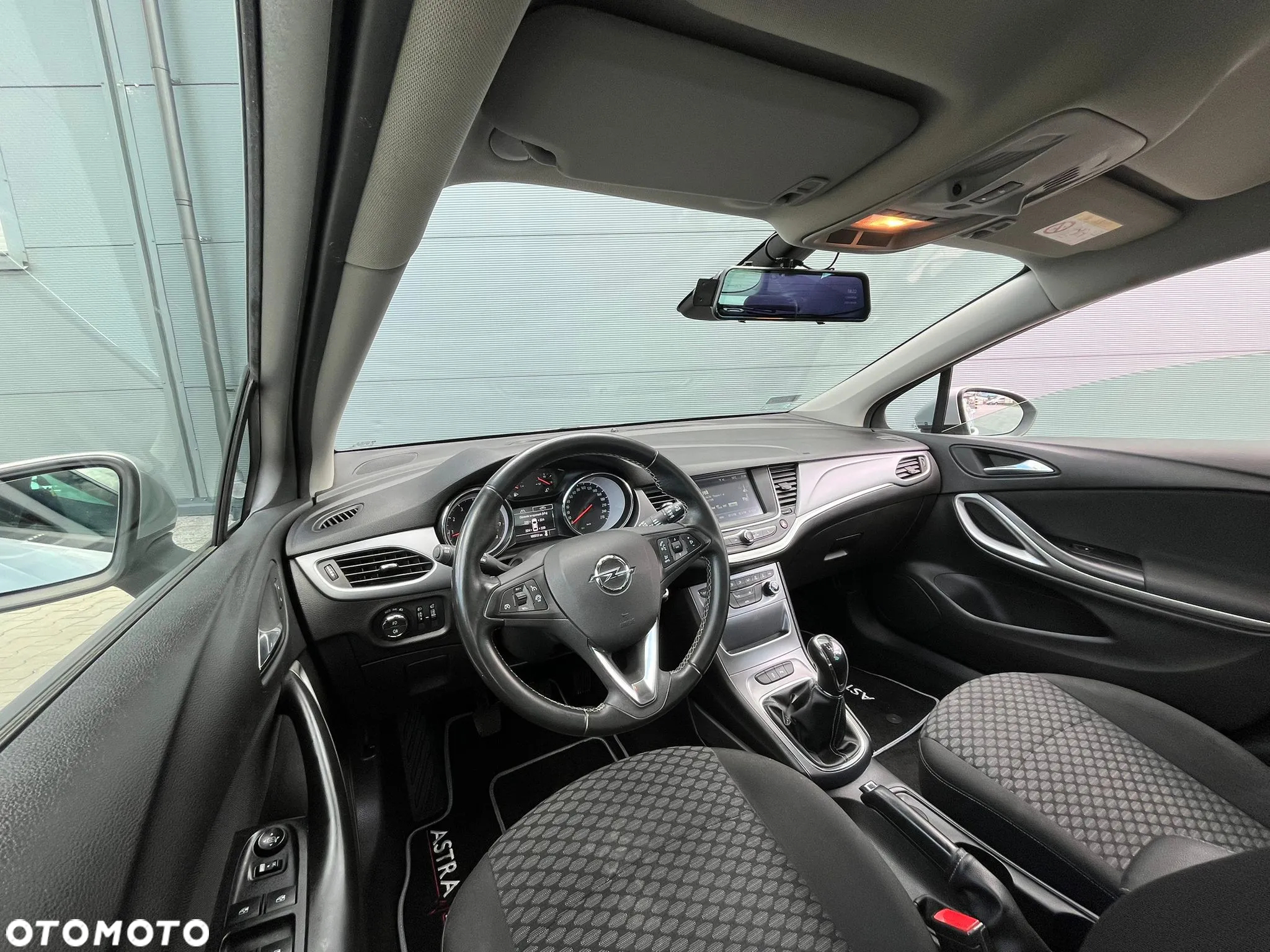 Opel Astra V 1.4 T Enjoy - 12