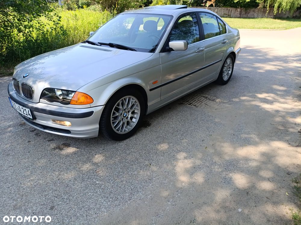 BMW Seria 3 - 25