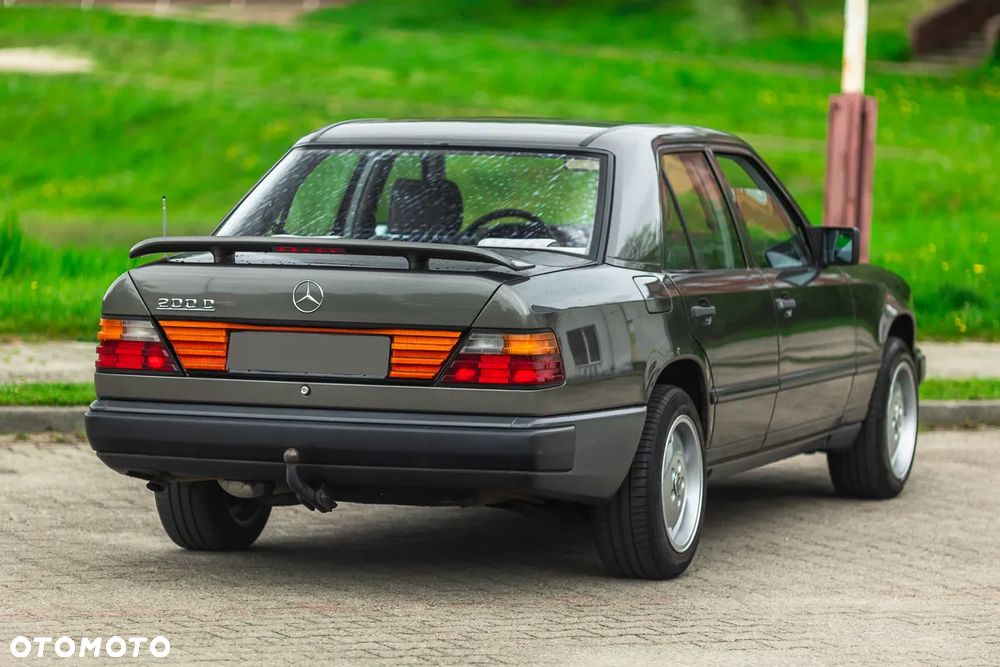 Mercedes-Benz W124 (1984-1993) - 15