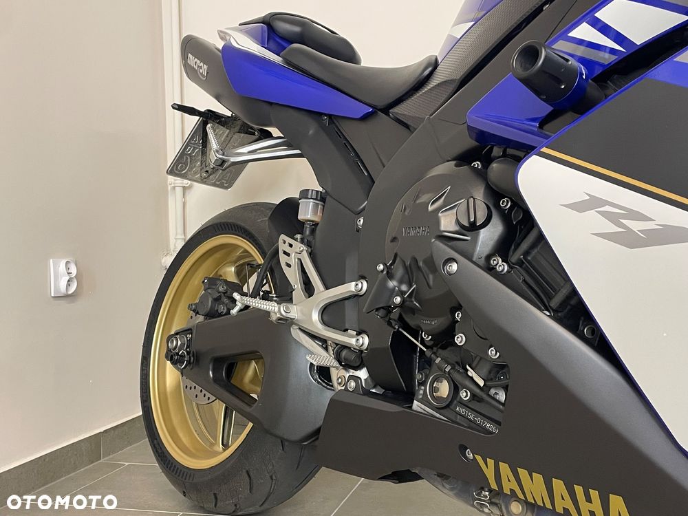 Yamaha YZF - 27