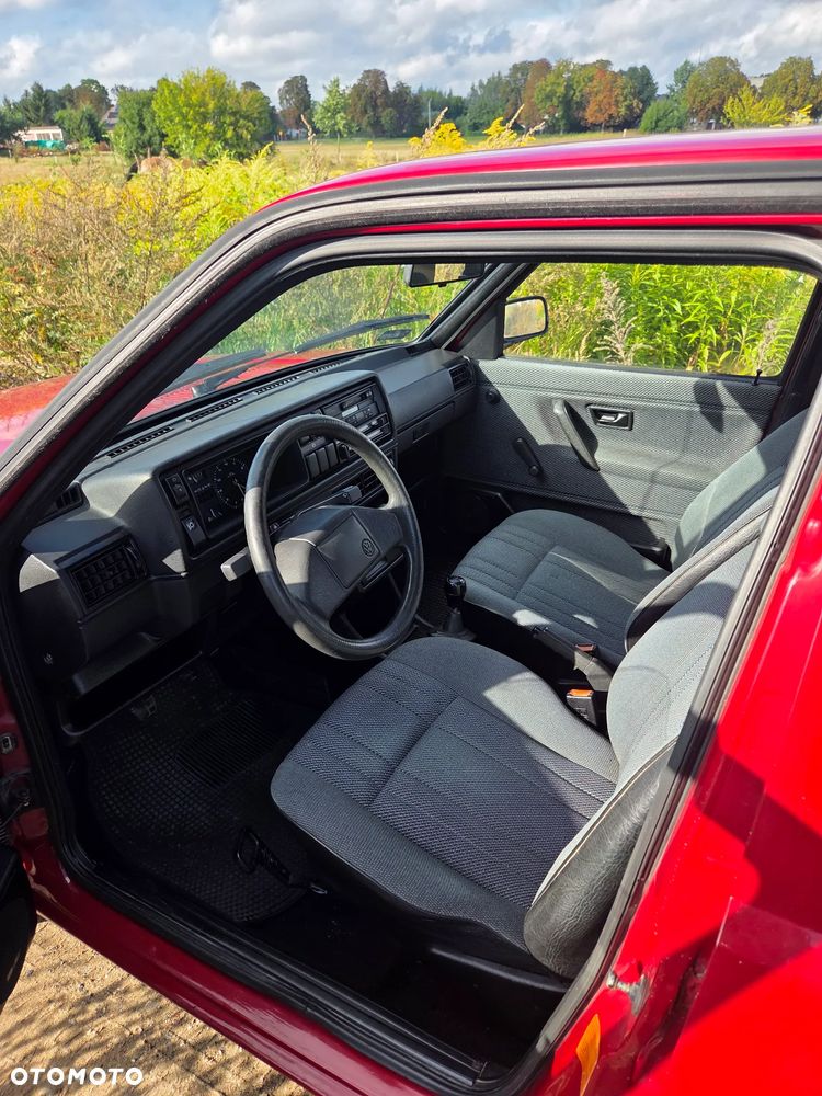 Volkswagen Golf 1.6 CL - 10
