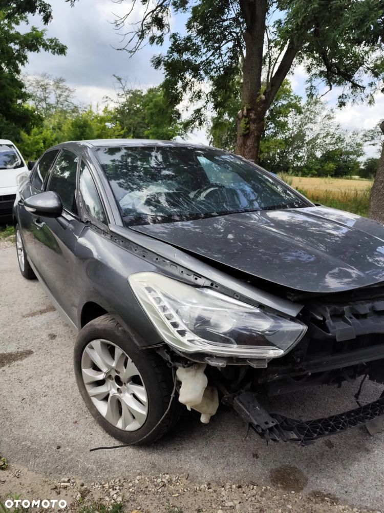 Citroën DS5 HDi 165 Chic - 1