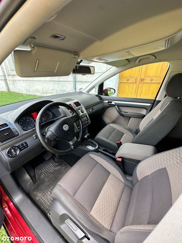 Volkswagen Touran 1.4 TSI DSG Cross - 25