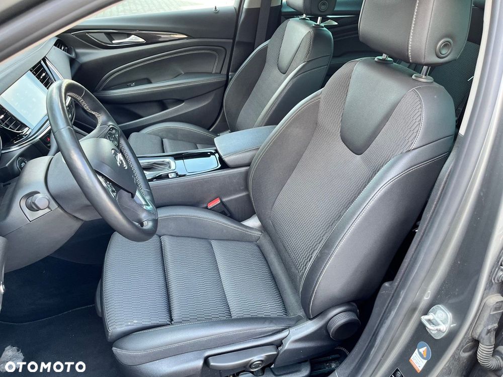 Opel Insignia - 15
