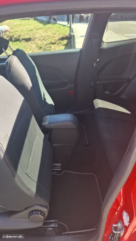 Ford Fiesta 1.0 EcoBoost ST-Line - 8