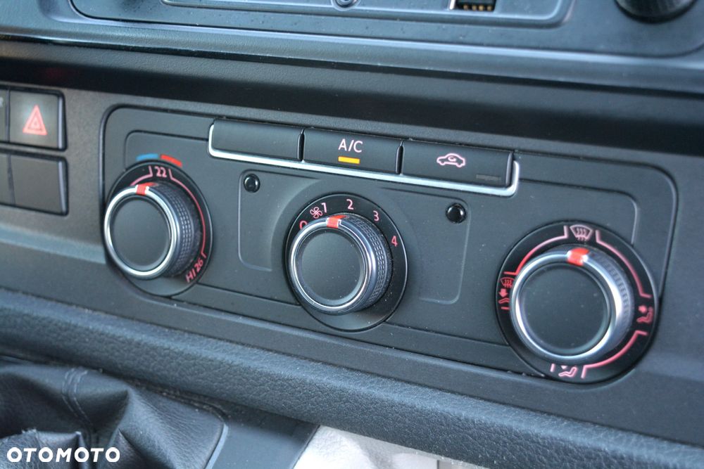 Volkswagen Transporter Lang EU6 - 15