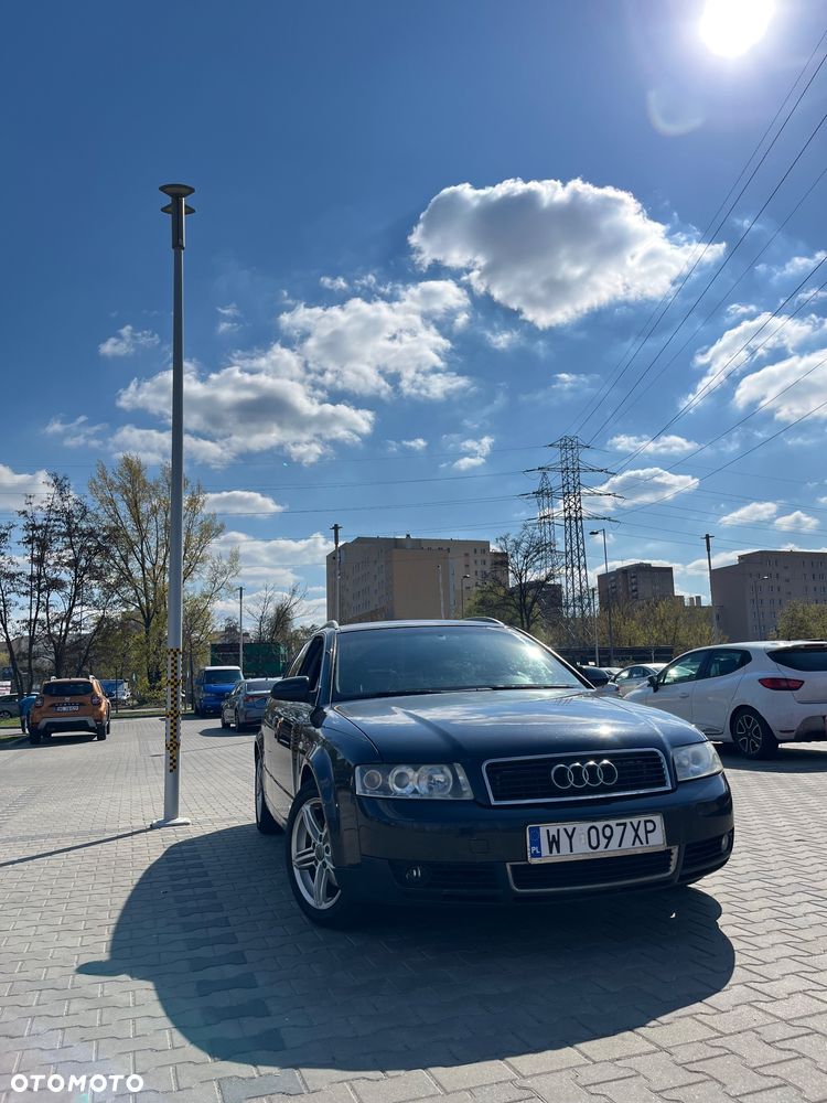 Audi A4 Avant - 1