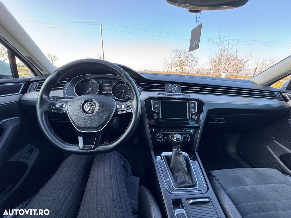 Volkswagen Passat 2.0 TDI (BlueMotion Technology) Comfortline - 13