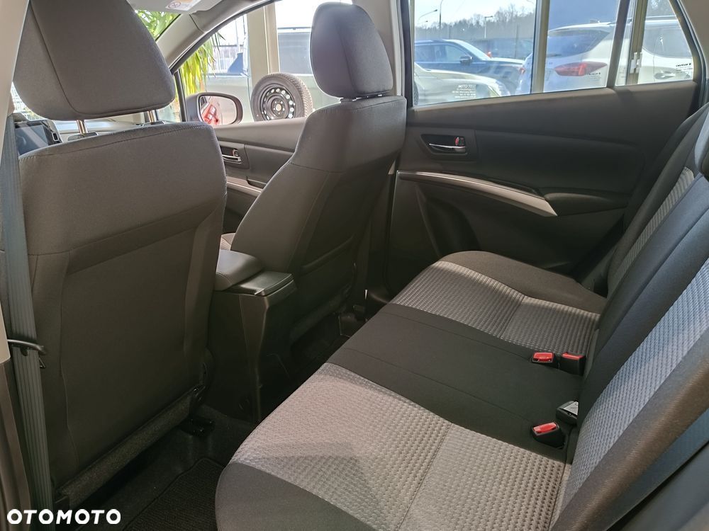 Suzuki SX4 S-Cross 1.5 DualJet Hybrid Elegance SP AGS - 7