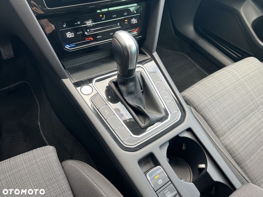 Volkswagen Passat Variant - 16