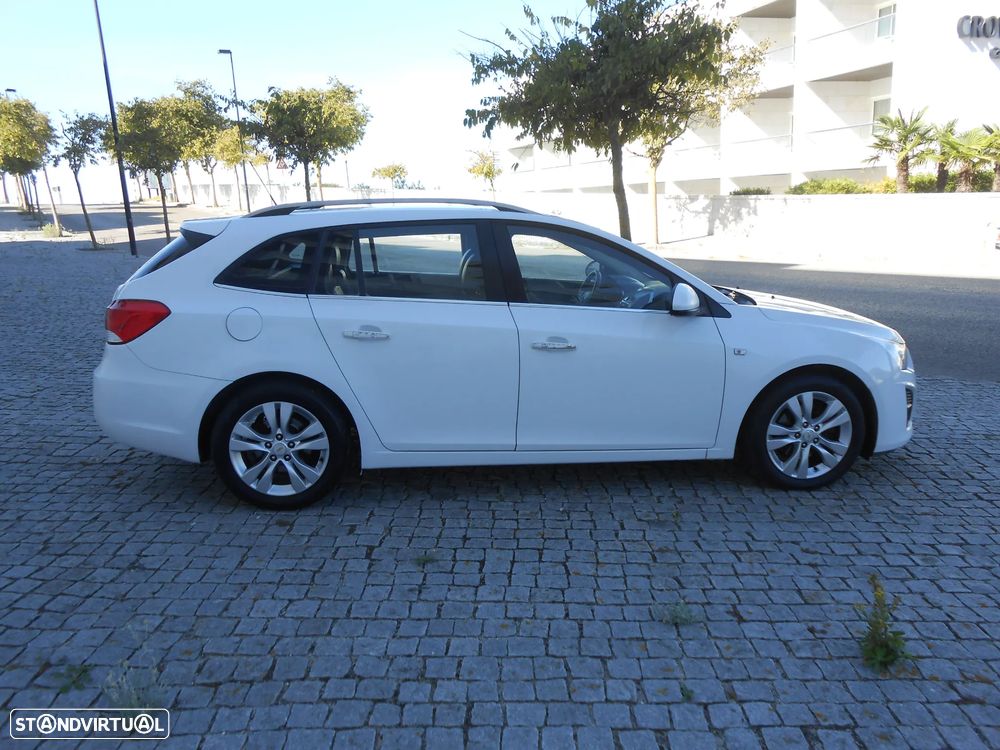 Chevrolet Cruze SW 1.7 VCDi LT - 6