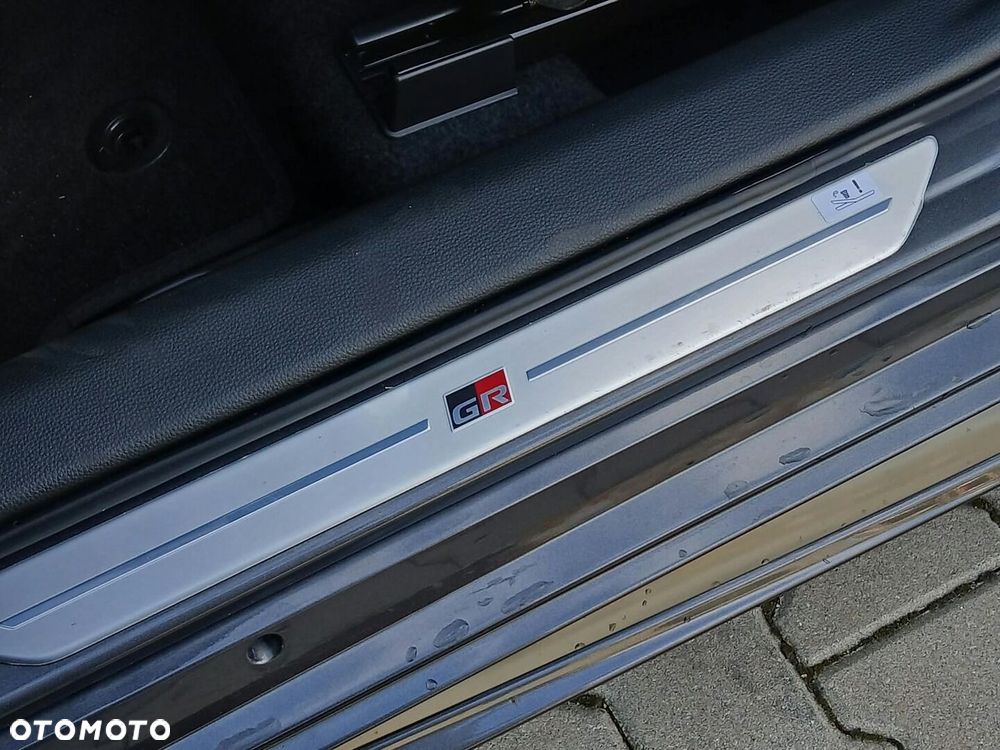 Toyota Corolla 1.8 Hybrid GR Sport - 36