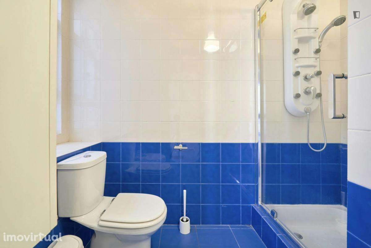 Quarto - localizado em Roma-Areeiro Lisbon - Grande imagem: 3/24