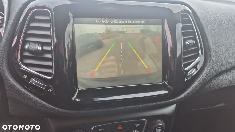 Jeep Compass - 12