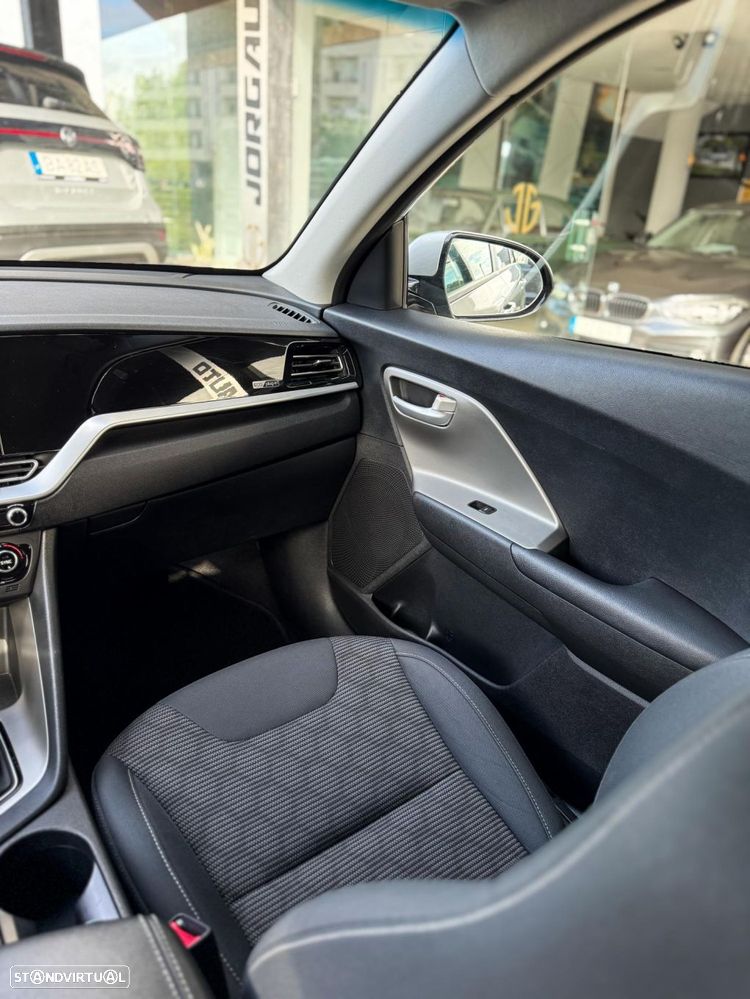 Kia Niro - 26