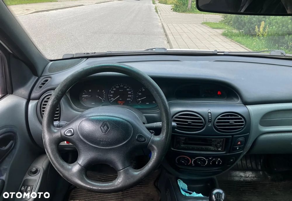 Renault Megane - 6