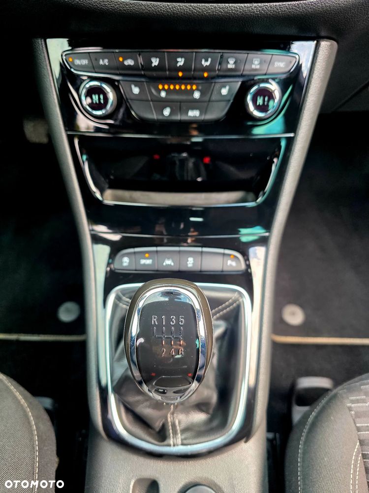 Opel Astra 1.4 T Elite S&S - 16