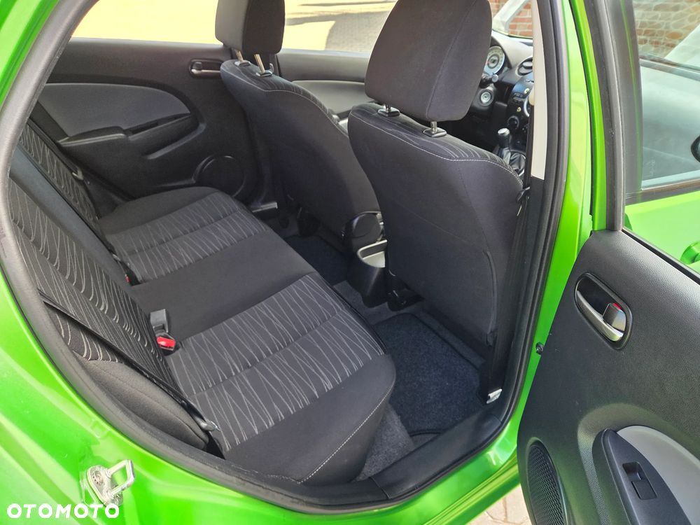 Mazda 2 - 16