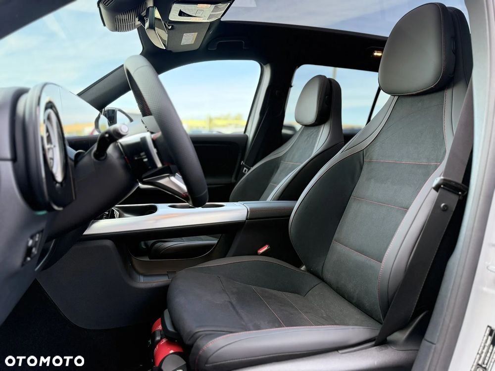 Mercedes-Benz GLB - 20