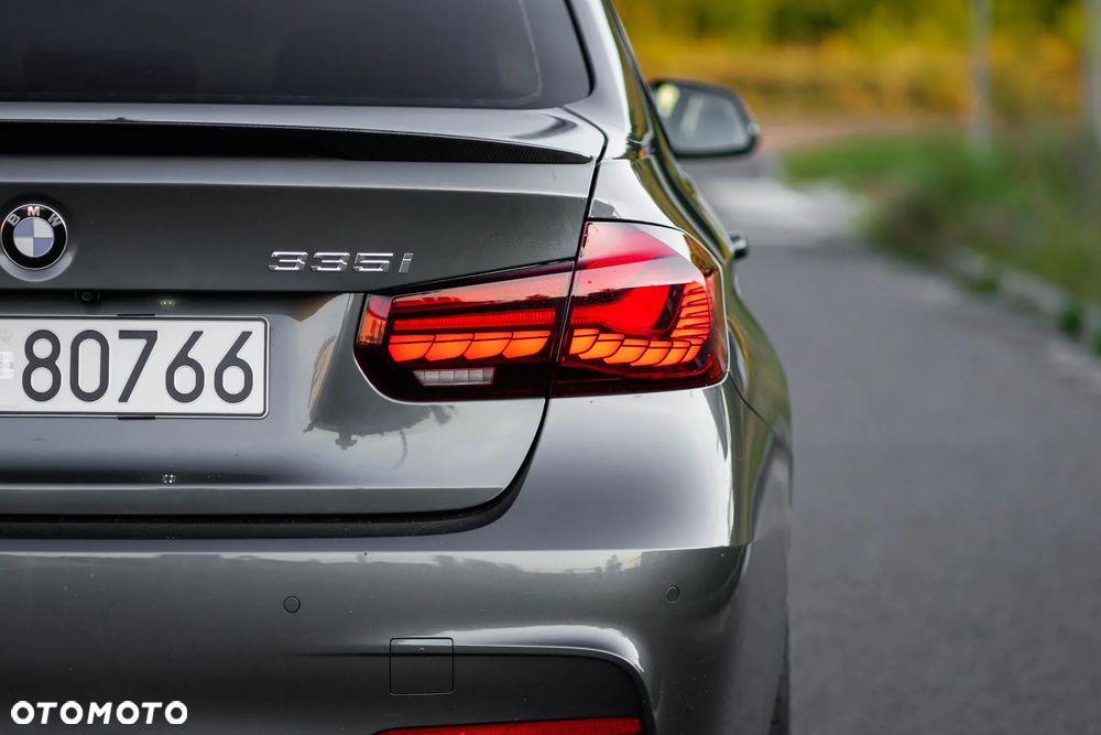 BMW Seria 3 335i Sport-Aut Sport Line - 13