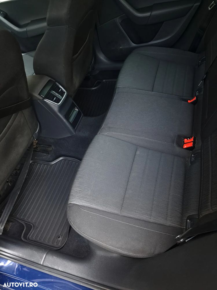 Skoda Octavia 2.0 TDI AMBITION DSG - 8