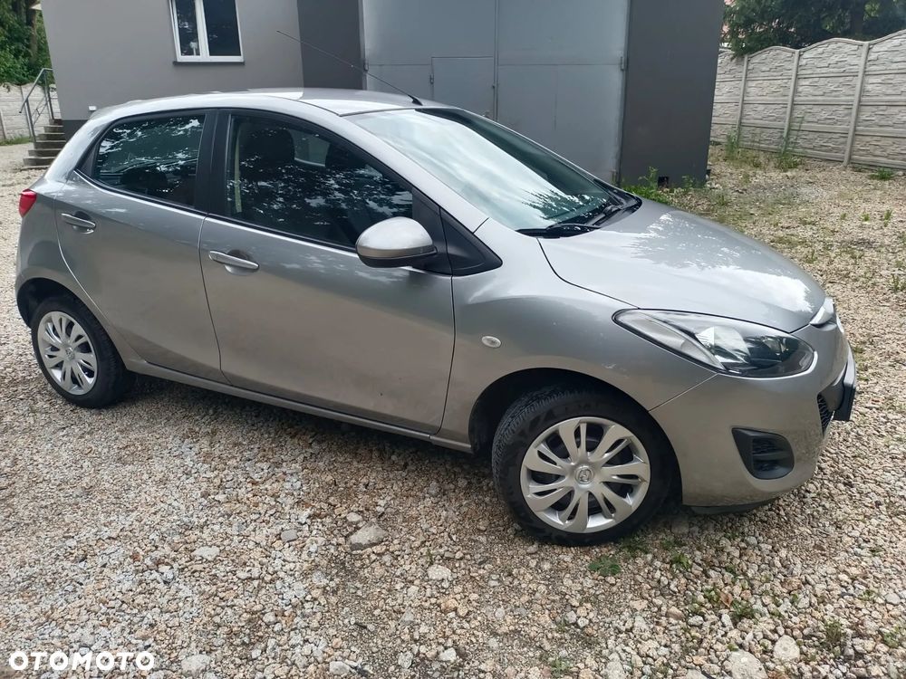 Mazda 2 - 3