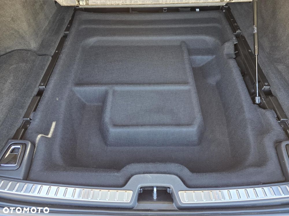 Volvo V90 D4 Geartronic R Design - 29
