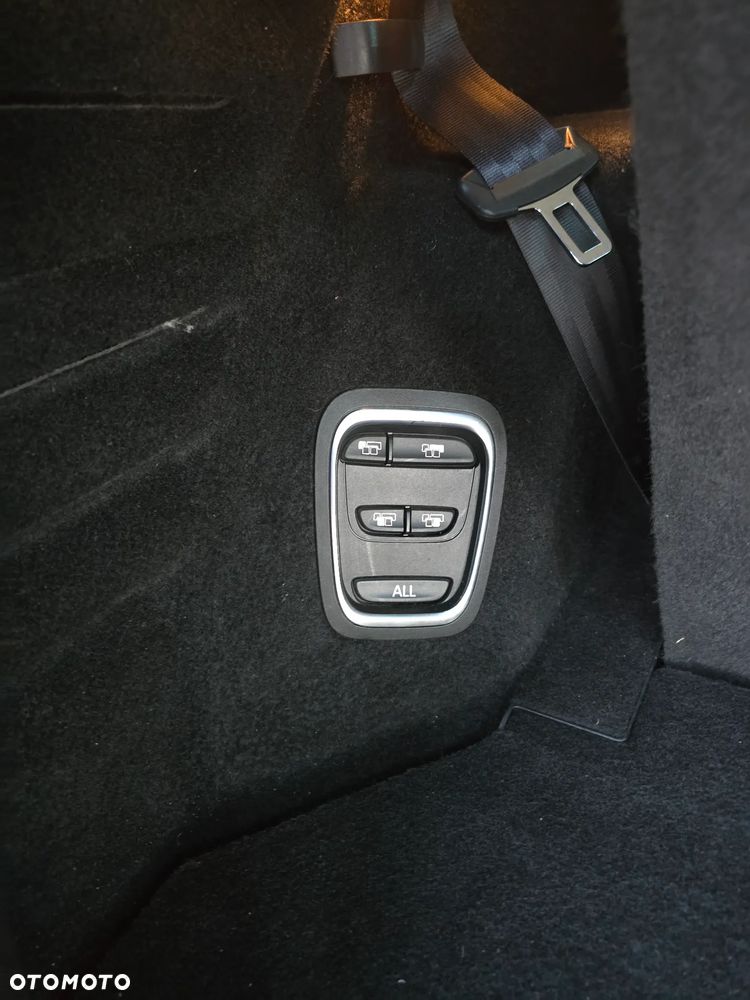 Renault Grand Scenic - 11