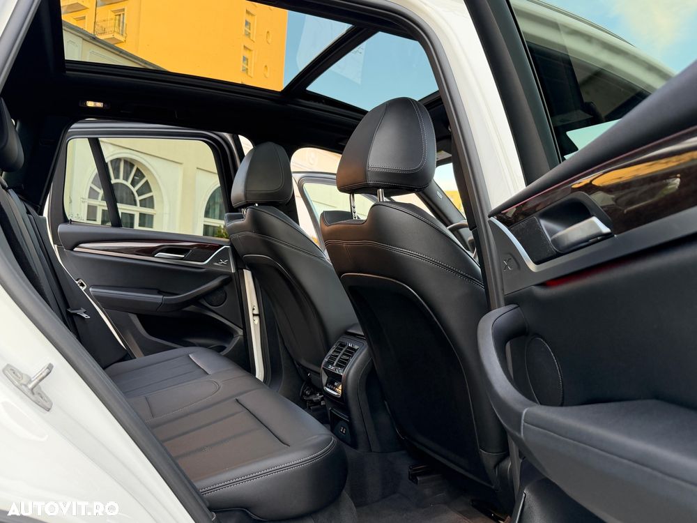 BMW X3 xDrive30i AT - 8