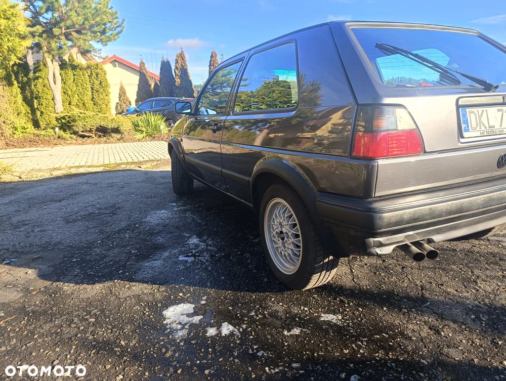 Volkswagen Golf - 8