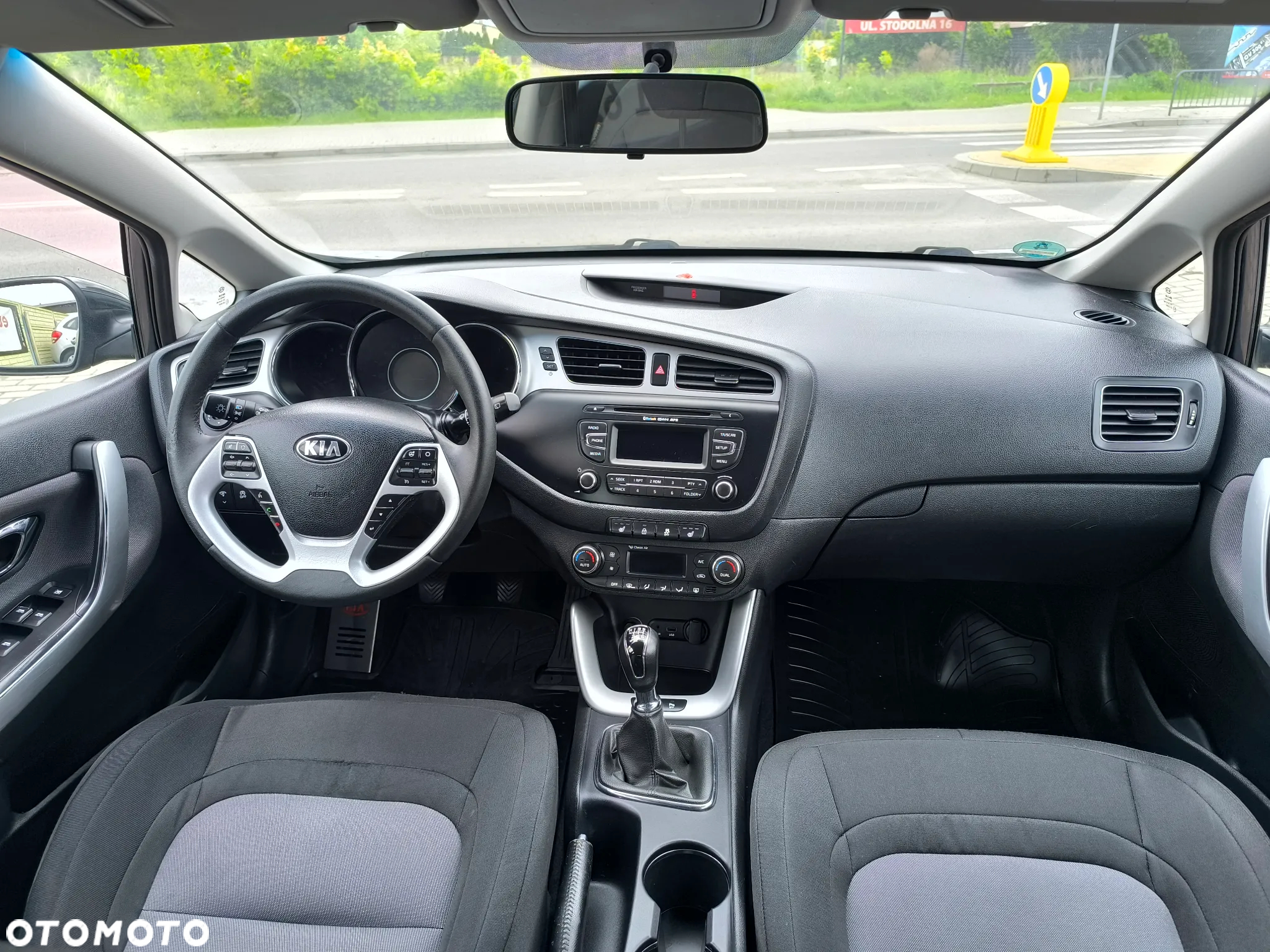 Kia Ceed 1.6 CRDi 128 SW Vision - 12