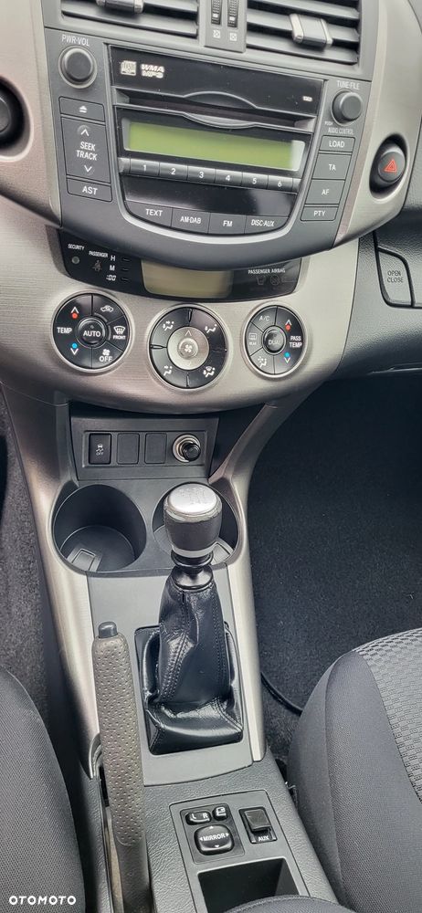 Toyota RAV4 2.0 4x4 Travel - 20