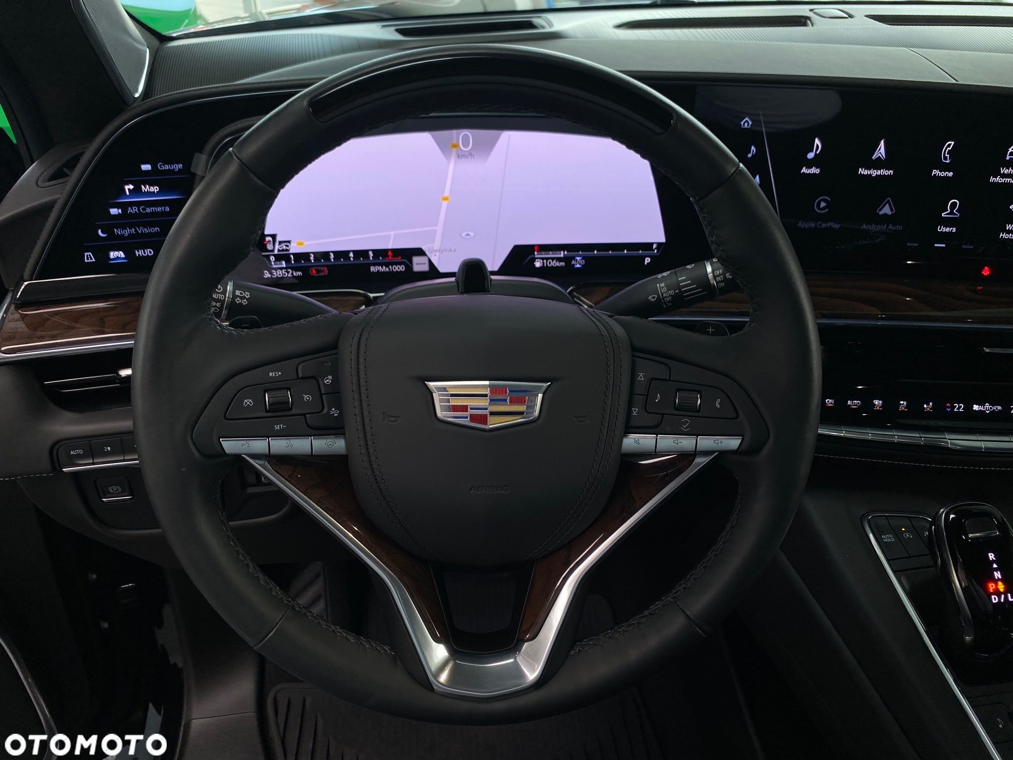 Cadillac Escalade 6.2 V8 AWD AT Platinum - 24