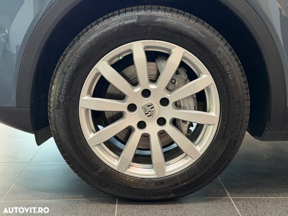 Porsche Cayenne Standard - 33