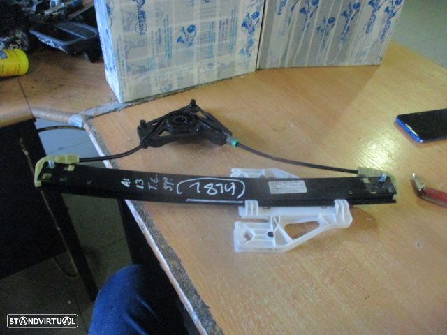 Elevador Sem Motor 8X4839461 AUDI A1 2013 5P TE AUDI A1 SPORTBACK 8X FASE 2  2017 1.6TDI 115CV 5P PRETO TE - 1