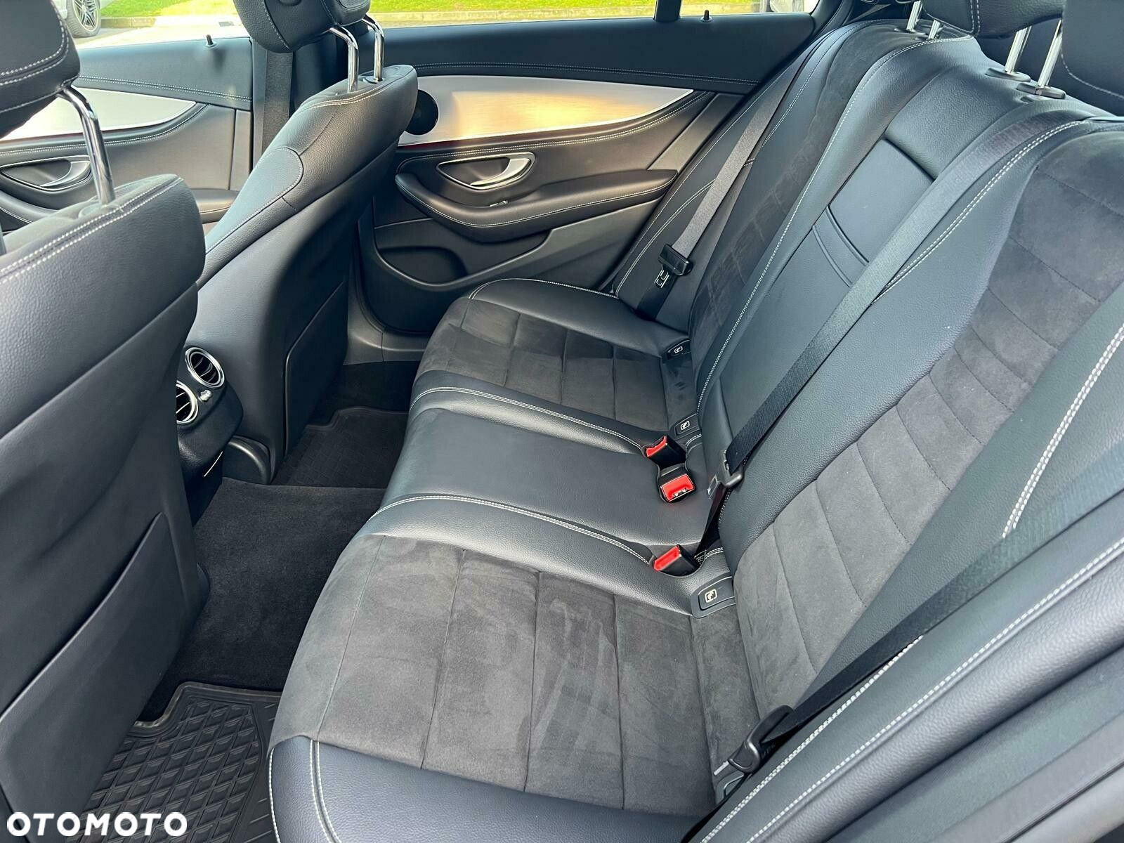 Mercedes-Benz Klasa E 220 d 4-Matic AMG - 10