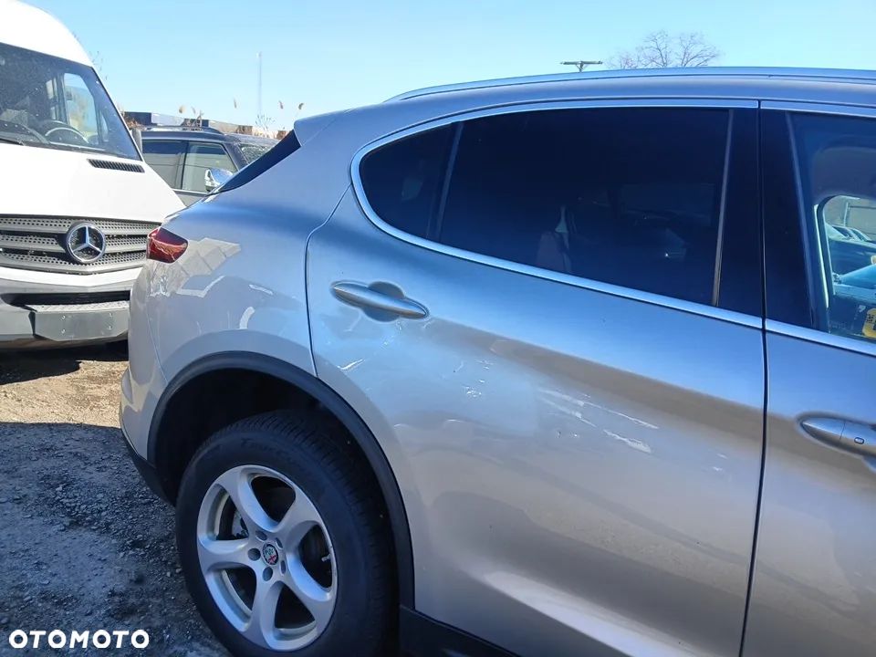 Alfa Romeo Stelvio - 25