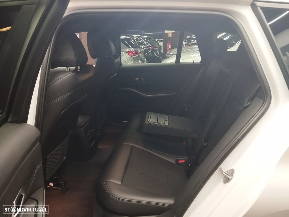 BMW 320 e Corporate Edition Auto - 13