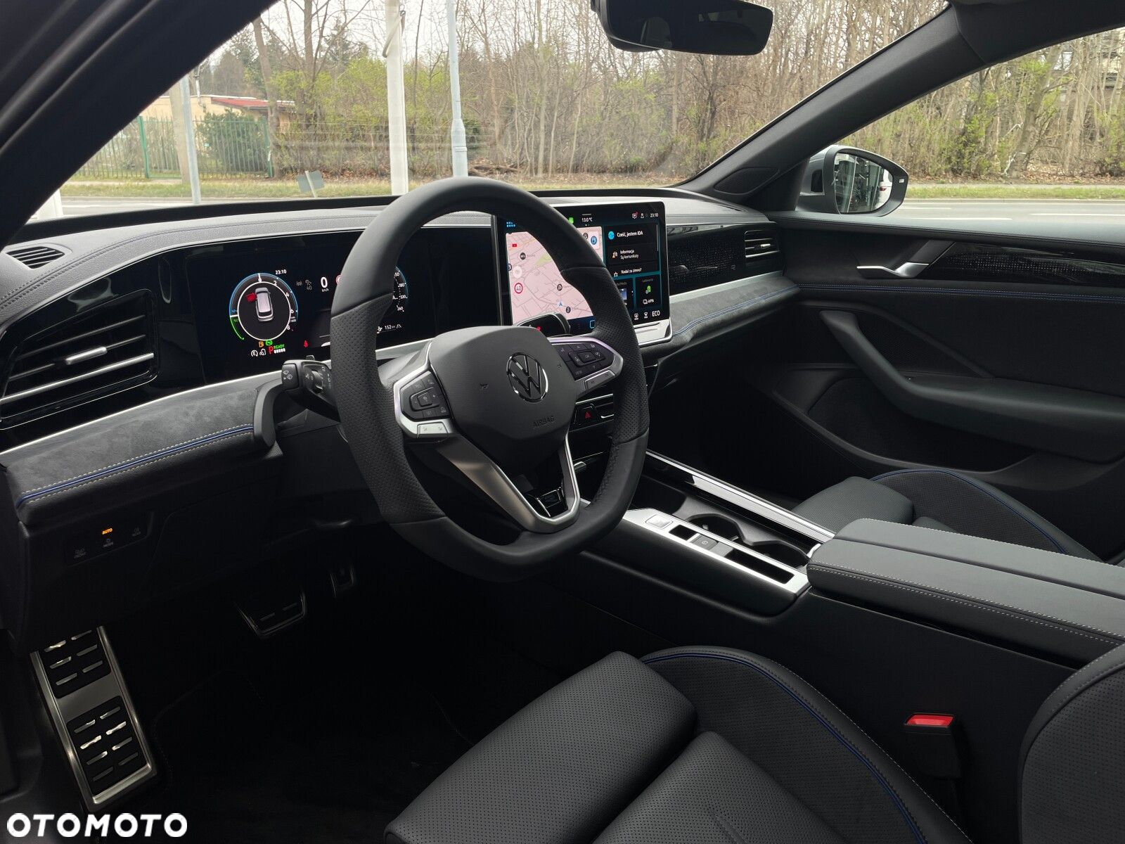 Volkswagen Passat - 11