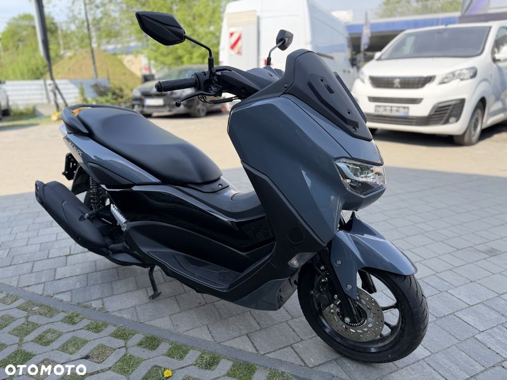 Yamaha NMAX - 4