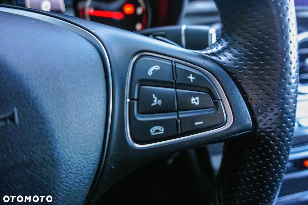 Mercedes-Benz Klasa C 180 (BlueTEC) d 7G-TRONIC AMG Line - 11