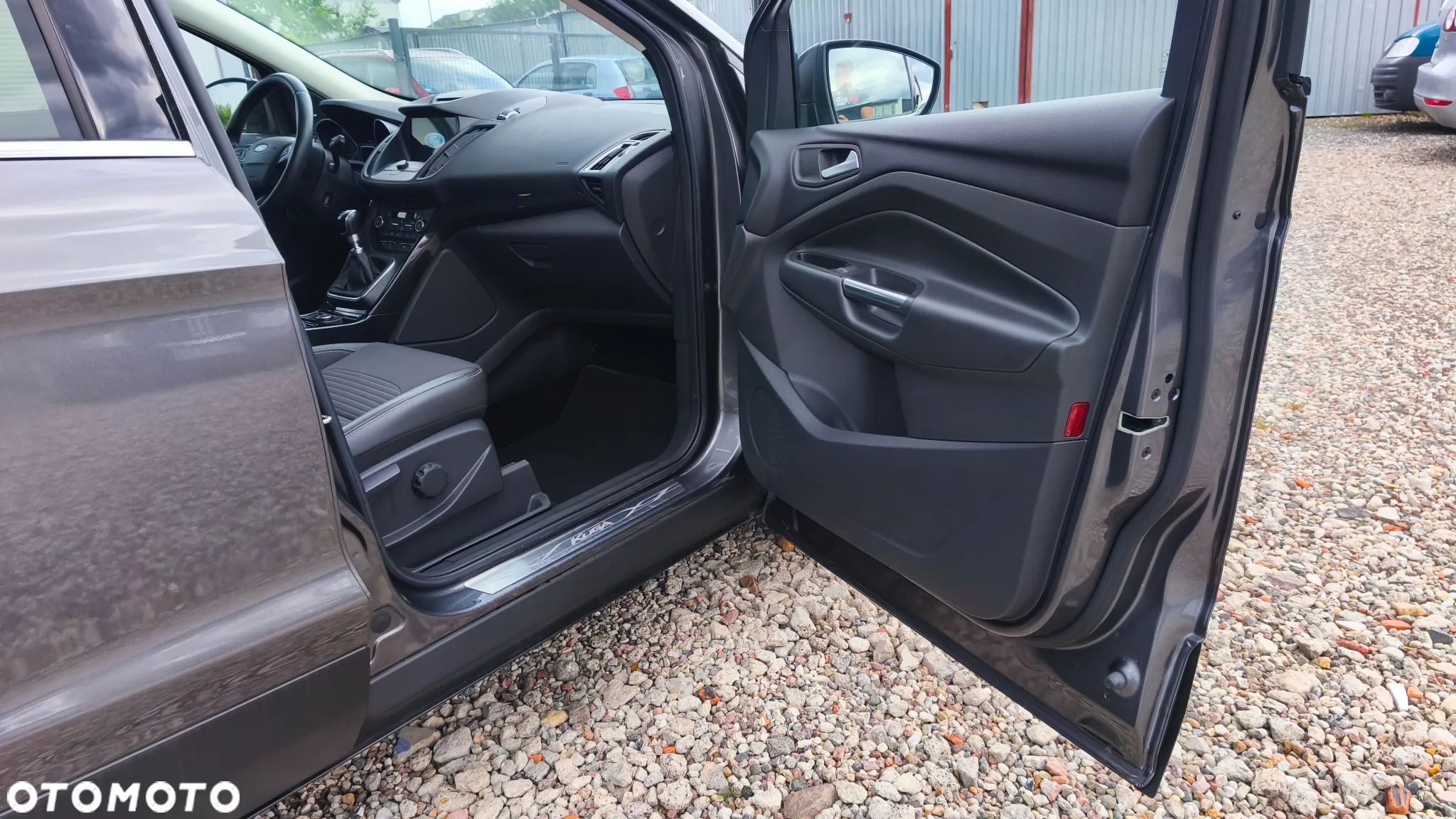Ford Kuga 1.5 EcoBoost 2x4 Titanium - 22