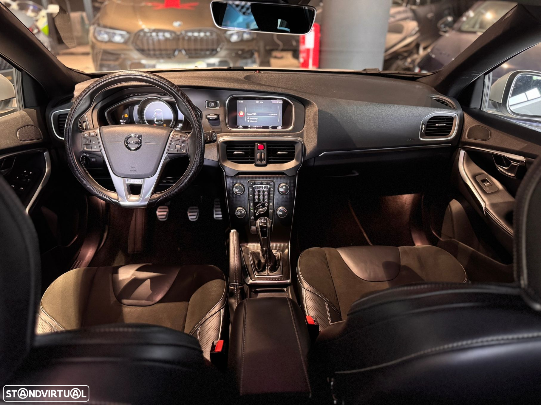 Volvo V40 2.0 D2 R-Design - 26