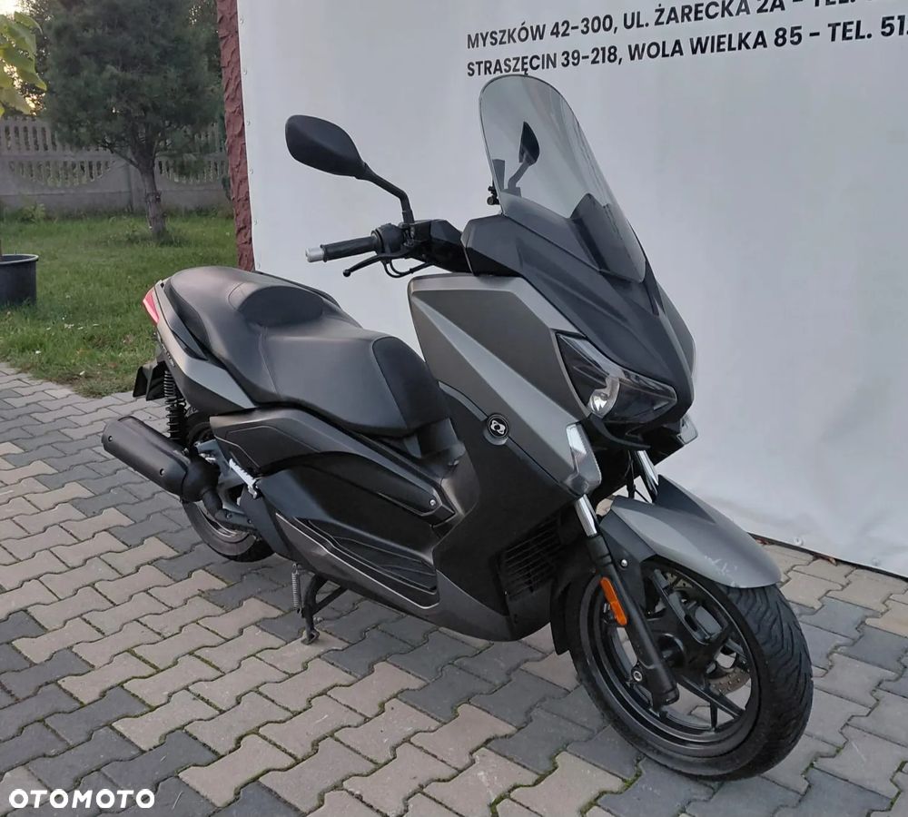 Yamaha X-max - 1