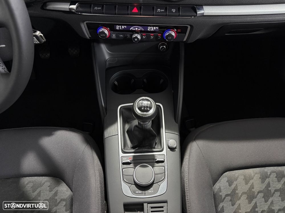 Audi A3 1.6 TDI Sport - 26