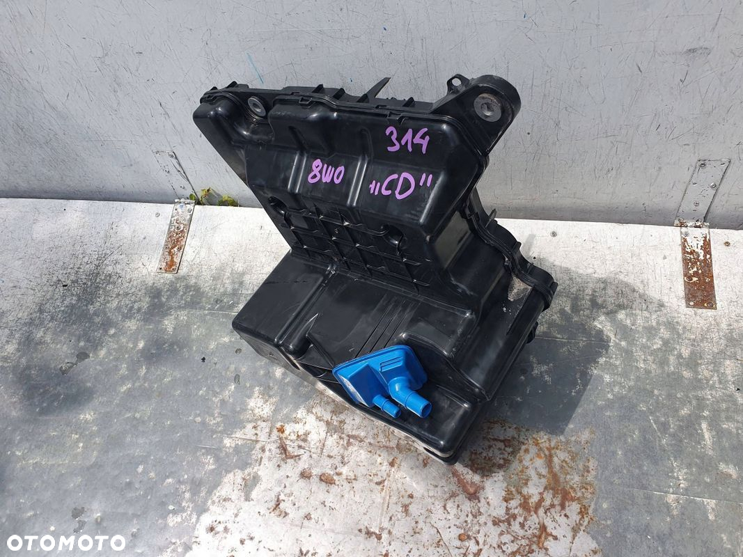 Audi A8 D5 8W0 Zbiornik płynu Adblue - 3