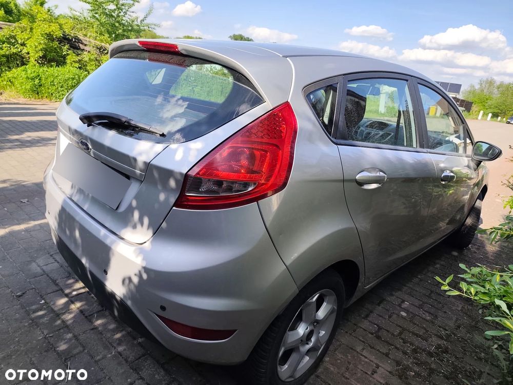 Ford Fiesta - 2