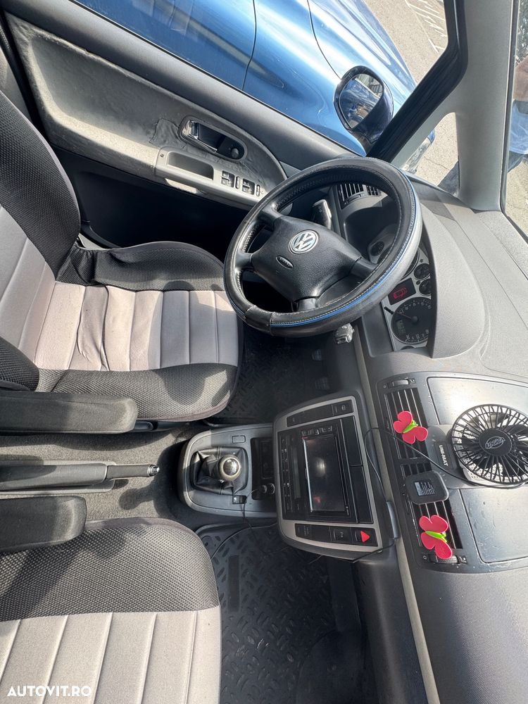 Volkswagen Sharan - 1